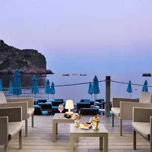 https://la-plage-resort.sicilyhotelsitaly.net